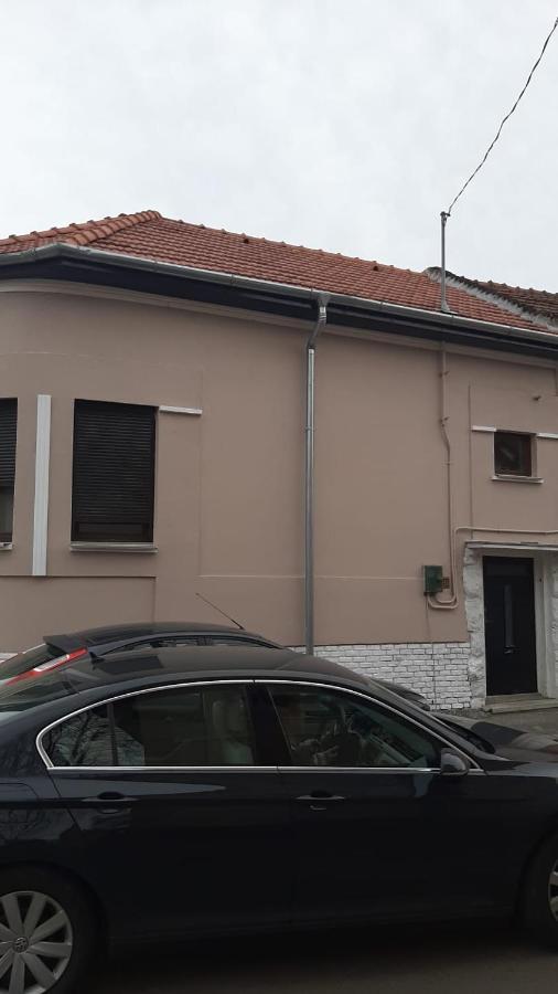 Casa Isa Villa Oradea Exterior photo